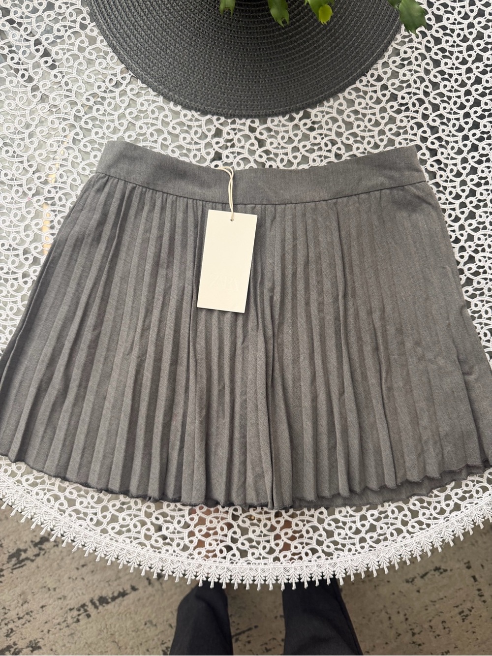 ZARA NWT Pleated Gray Women’s Skirt with built in shorts